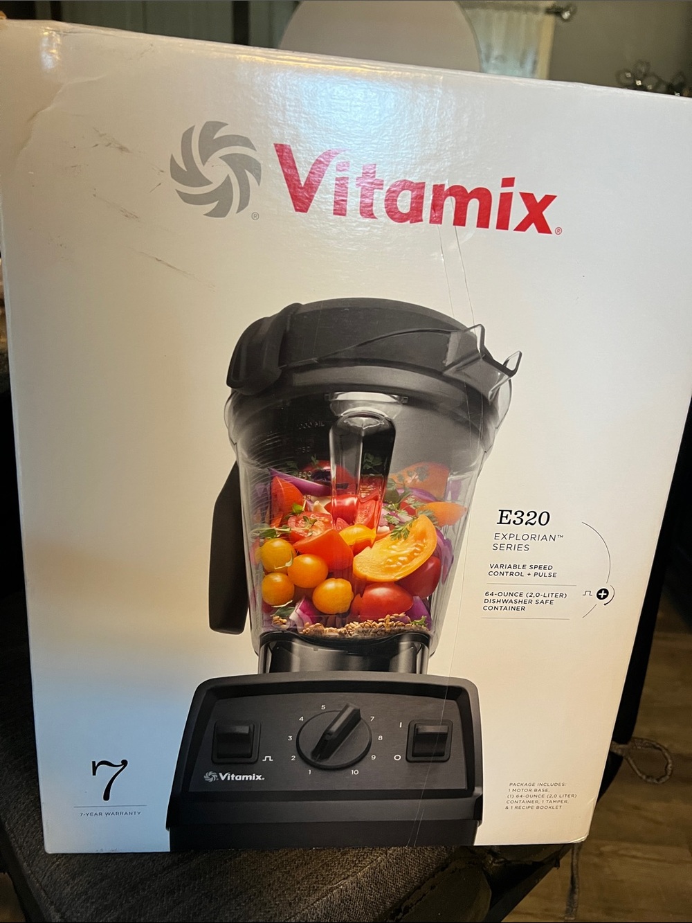 E320 Explorian Series Blender - Black
